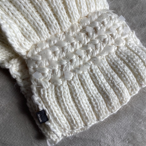 MEXX CREAM THICK PLUSH KNIT SCARF WITH EMBELLISHED HEM DETAIL - Picture 2 of 9